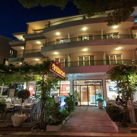 Hotel Maritimo มาคาร์สกา ภายนอก รูปภาพ