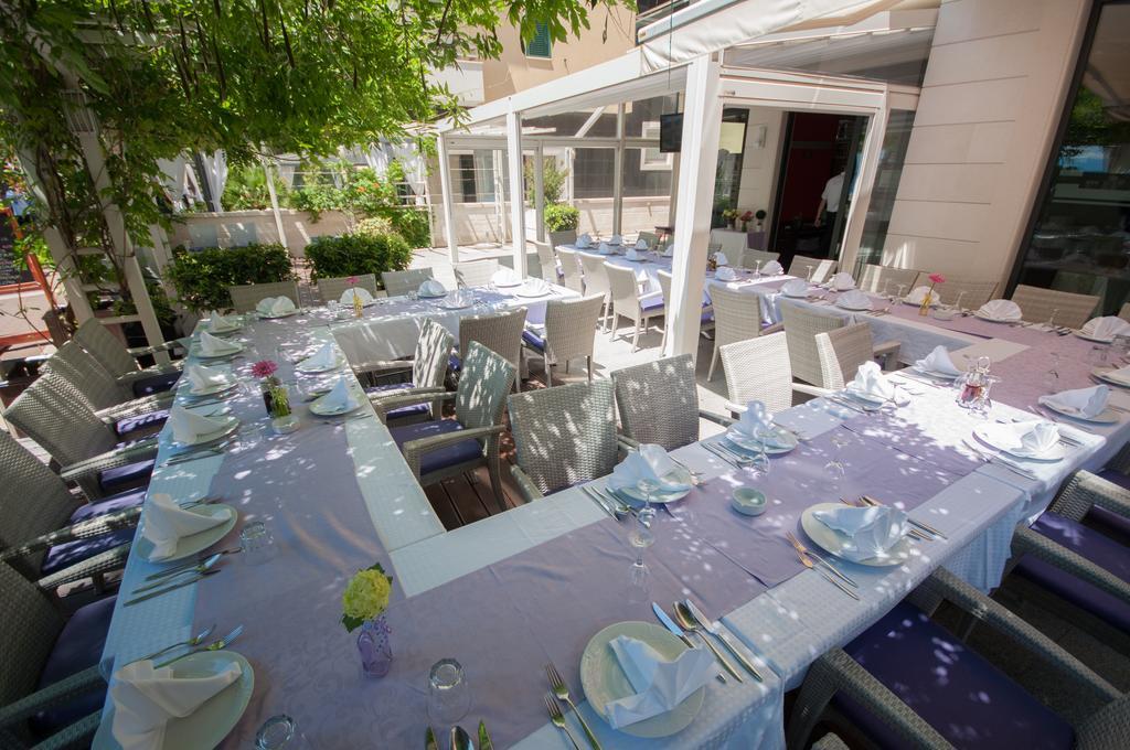Hotel Maritimo มาคาร์สกา ภายนอก รูปภาพ