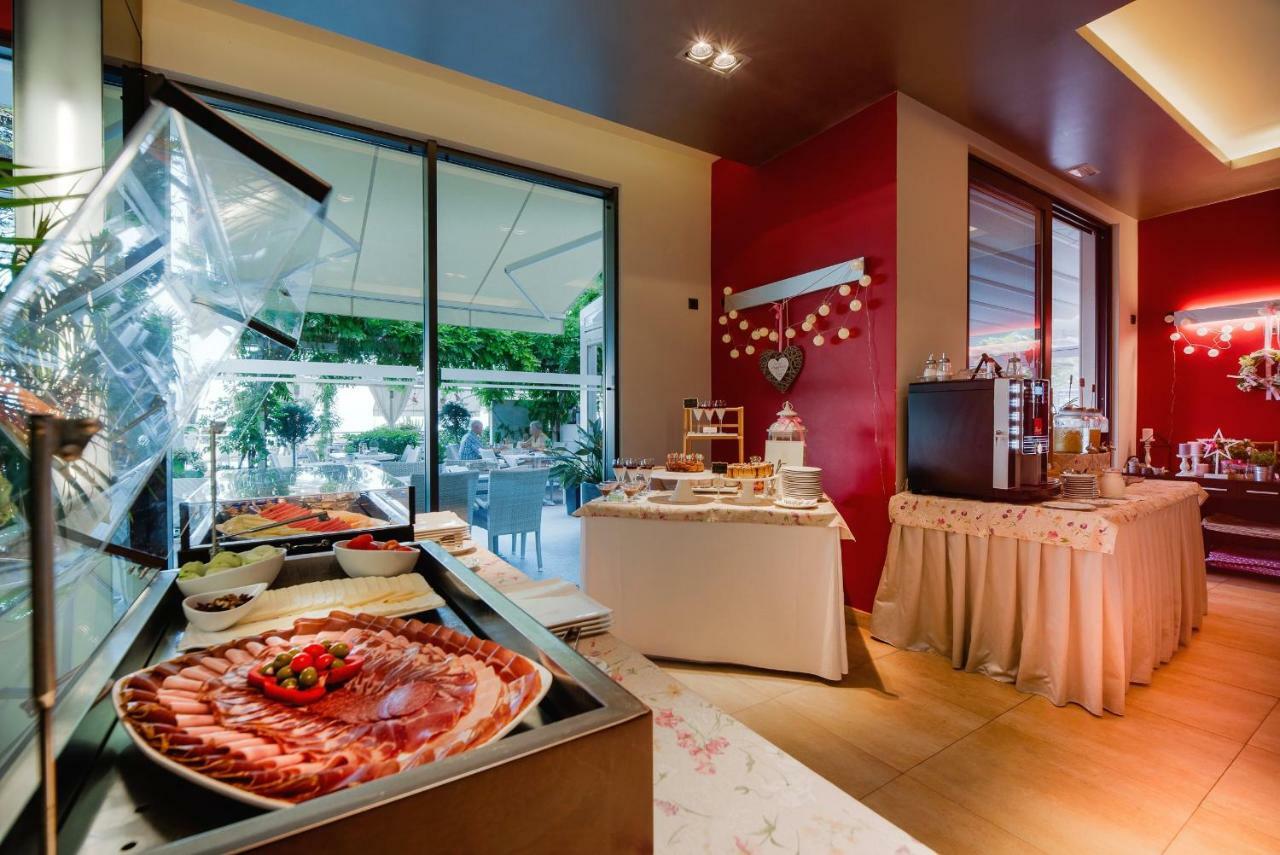 Hotel Maritimo มาคาร์สกา ภายนอก รูปภาพ